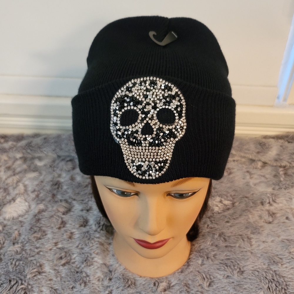 Beanie hat patched sugar skull
